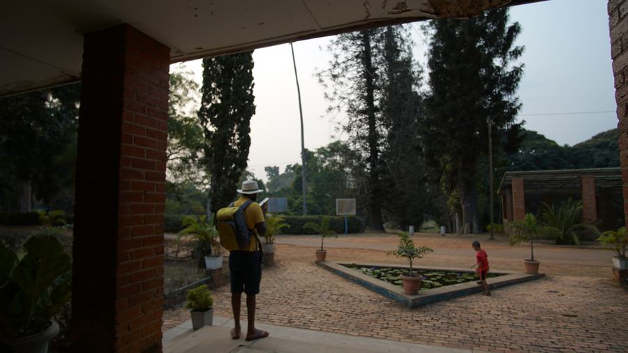 L’entrée du jardin